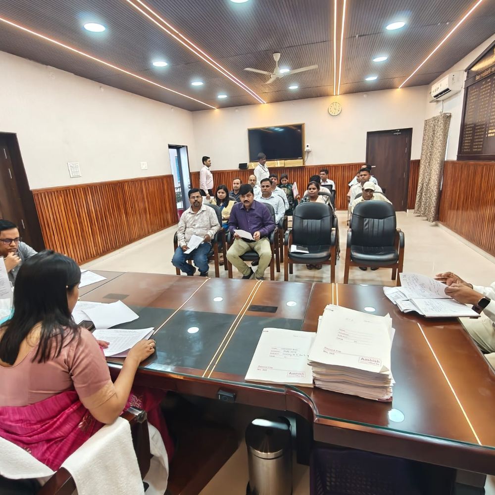 गुणवत्तापूर्ण गेहूं की खरीद पर जोर दें-DM:शिवहर में प्रोक्योरमेंट- सहकारिता योजनाओं की समीक्षा बैठक, जन औषधि केंद्र खोलने के निर्देश