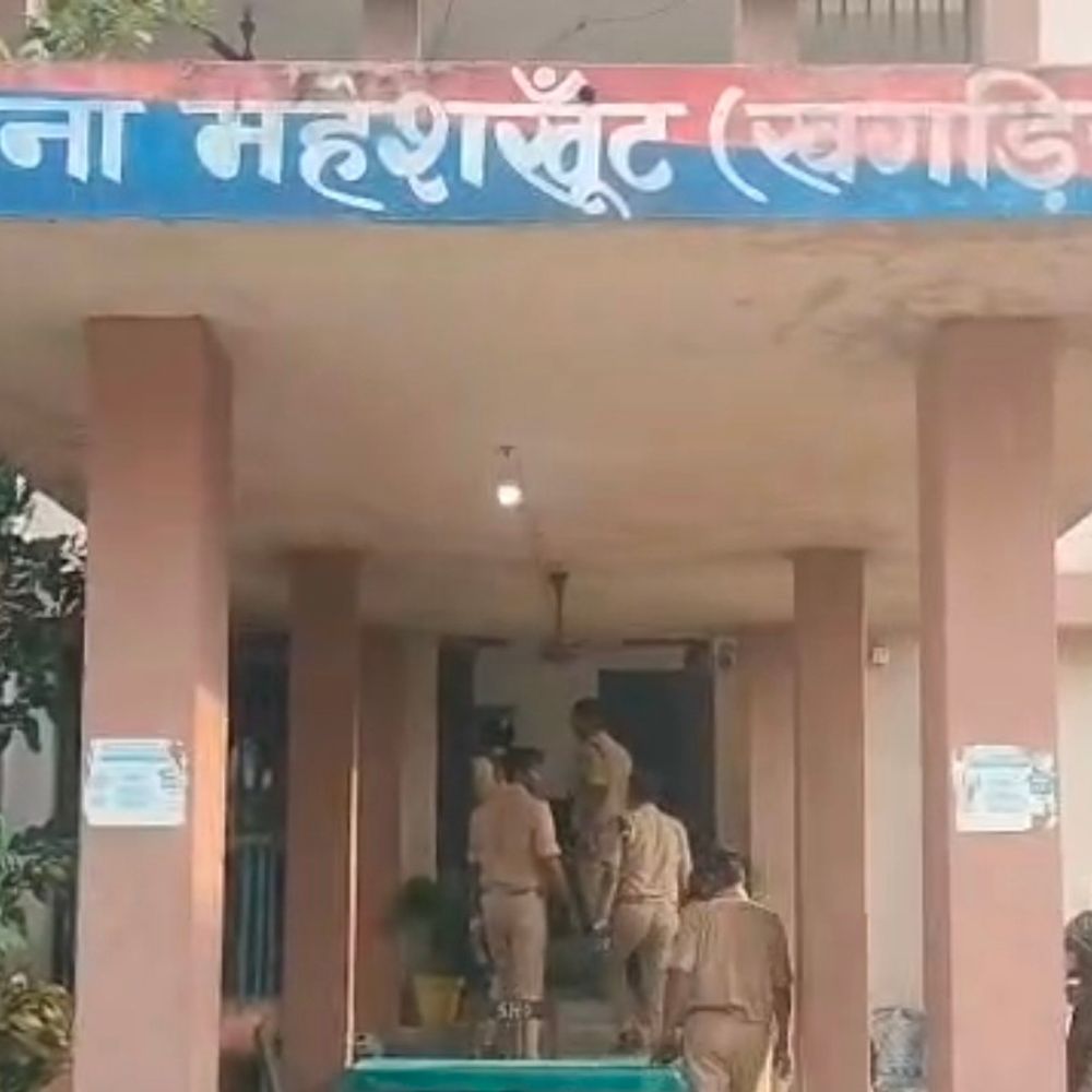 महेशखूंट में सेक्स रैकेट का भंडाफोड़, 4 लड़कियां बरामद:युवक-युवतियों संदिग्ध अवस्था में मिले, होटल संचालक सहित 5 अरेस्ट