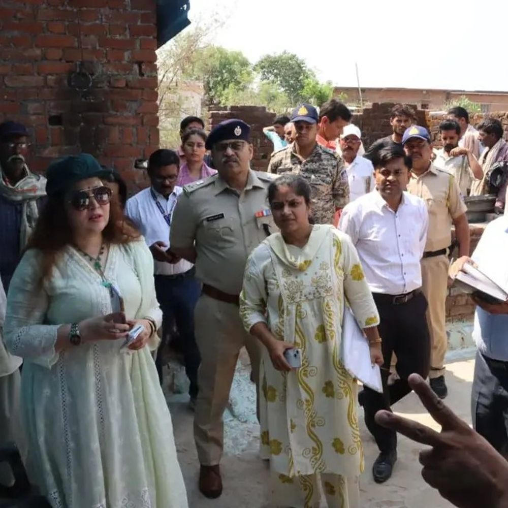 राशन दुकान संचालिका पर FIR, 3.35 लाख वसूली के निर्देश:मैहर में अंगूठा लगवाकर नहीं दिया राशन; कलेक्टर निरीक्षण में मिली गड़बड़ियां