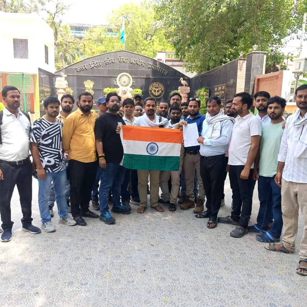 प्रतियोगी छात्रों ने UPPSC अधिकारियों से की मुलाकात:भर्ती कैलेंडर मांगा, AE/AG लंबित प्रक्रियाओं पर जताई नाराजगी