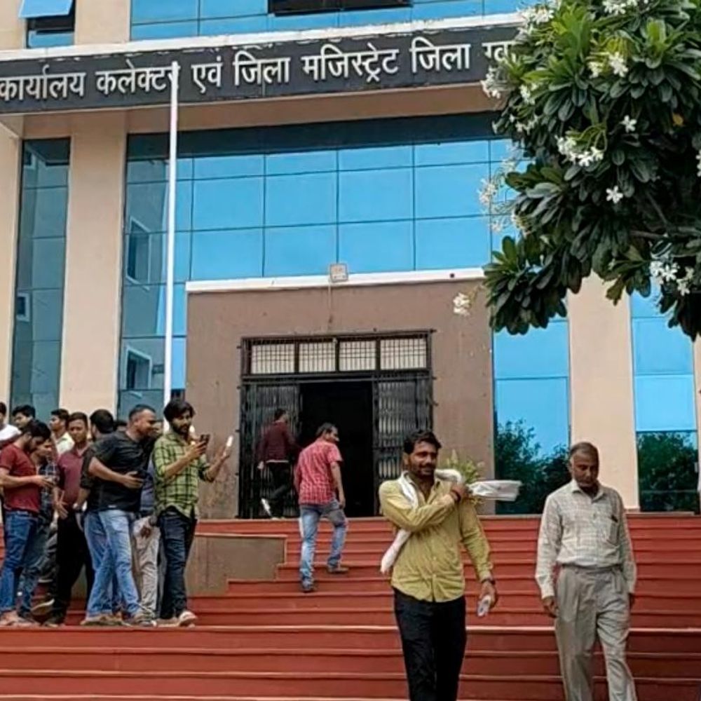 ग्वालियर में मतदाता सूची पुनरीक्षण के लिए प्रेक्षक नियुक्त:22 से 25 मई तक शिकायत-सुझाव के लिए प्रेक्षक से कर सकेंगे संपर्क