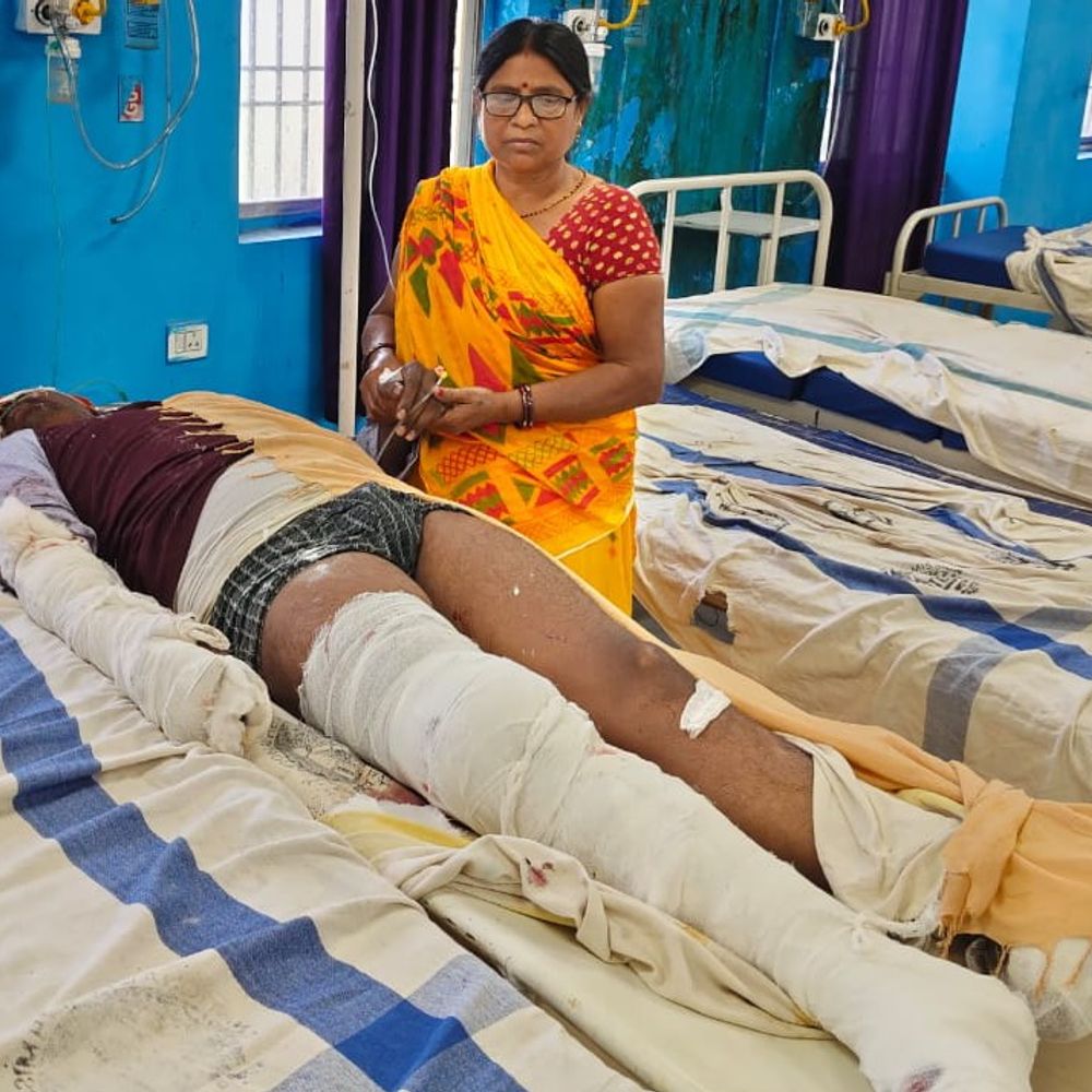 सहरसा में 2 बाइक की भिड़ंत, 4 लोग घायल:2 की हालत गंभीर, शादी के कार्ड बांटने जा रहे थे