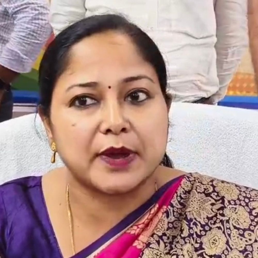 20 नाव,22 गोताखोर और 19 लाइफ जैकेट बढ़ाने के निर्देश:बाढ़ तैयारियों पर उच्चस्तरीय समीक्षा बैठक,प्रभारी मंत्री बोलीं-समय पर पहुंचे मदद