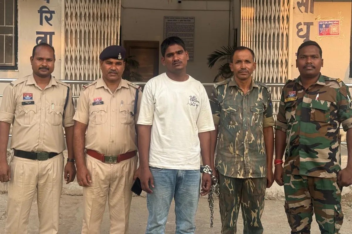 CRPF Jawan’s Arrested: फर्जी निवास प्रमाण पत्र से CRPF में हासिल की थी नौकरी, कोबरा बटालियन से बर्खास्त आरक्षक गिरफ्तार