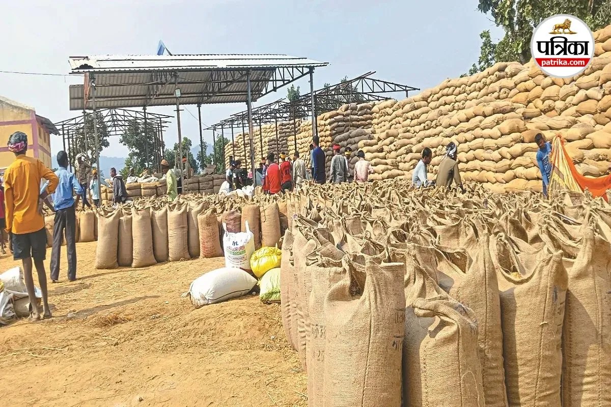 Paddy Procurement Scam: कबीरधाम में डेढ़ करोड़ का धान घोटाला, समिति प्रबंधक और ऑपरेटर पर FIR के निर्देश