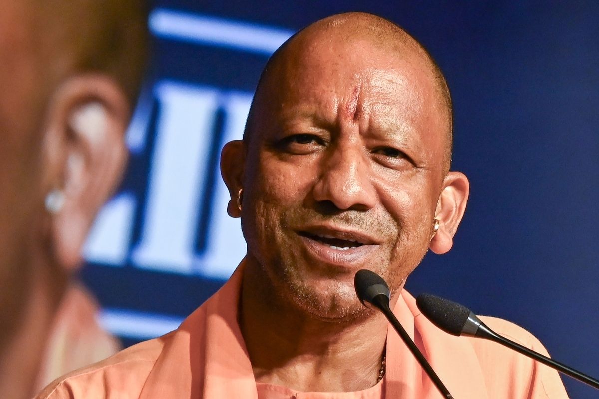 Work From Home: उत्तर प्रदेश में हफ्ते में 2 दिन वर्क फ्रॉम होम लागू, अलग-अलग शिफ्ट में खुलेंगे कार्यालय