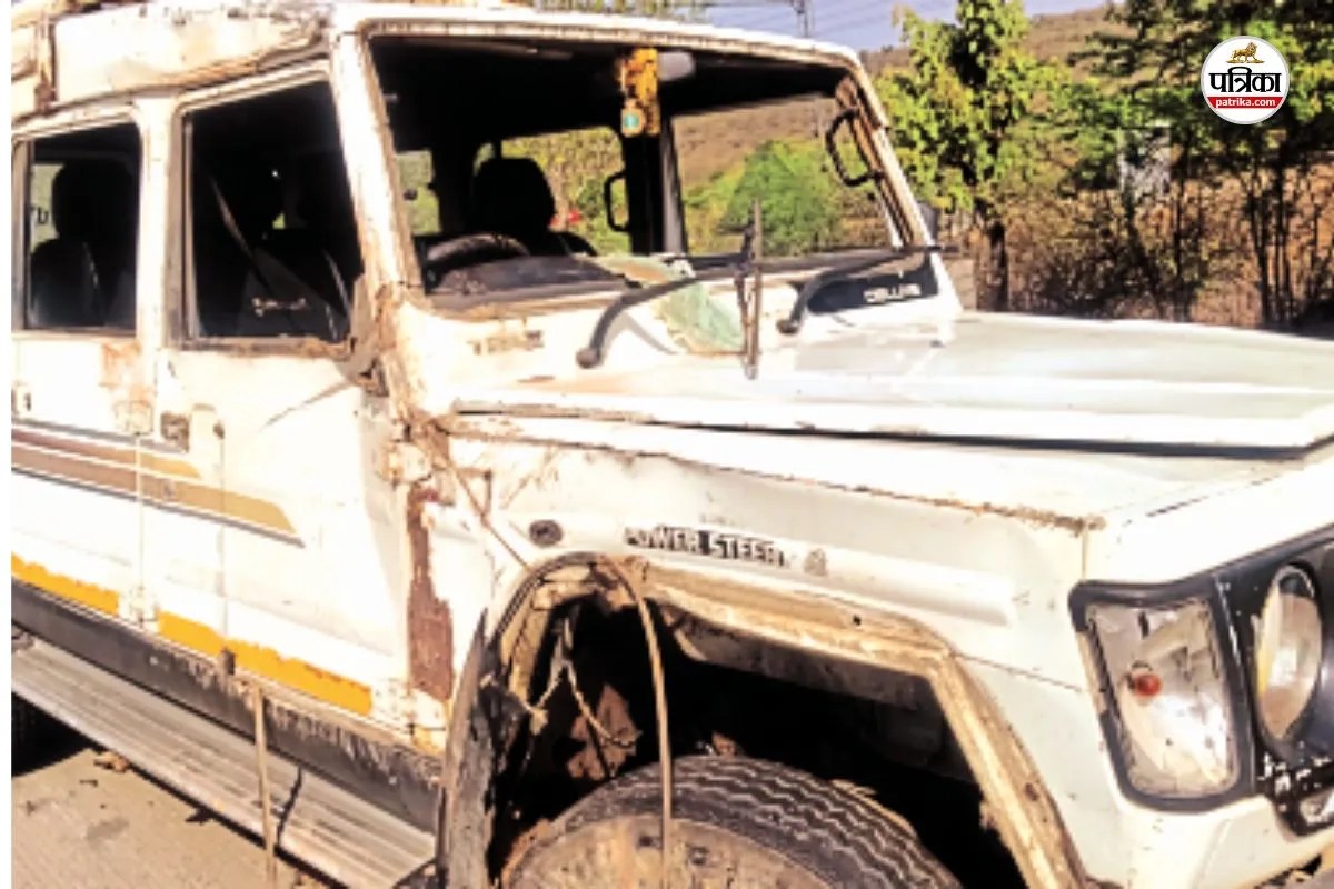 Chittorgarh: एनएच-27 पर हवा में उछलकर पलटी कार, अपनों के सामने ही नौनिहाल हुए लहूलुहान