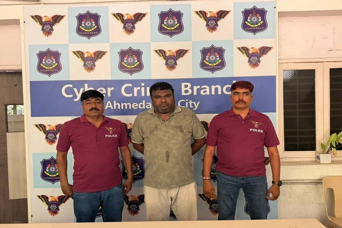 Ahmedabad: एयरपोर्ट गुजसेल, स्कूलों को बम से उड़ाने की धमकी देने वाला शातिर गिरफ्तार