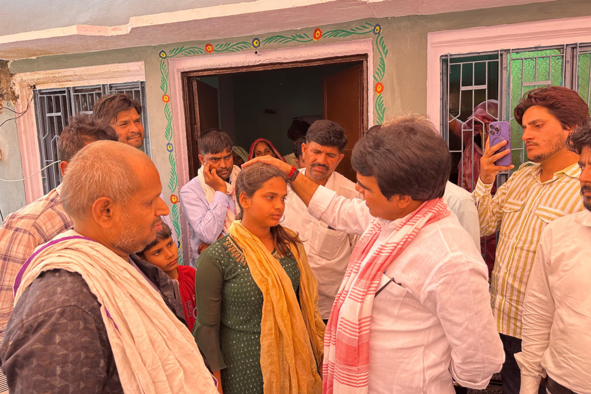 Dausa: मासूम की हार्ट अटैक से मौत, कैंसर पीड़ित पिता के लिए फरिश्ता बने विधायक, बेटी की पढ़ाई-शादी का उठाया जिम्मा