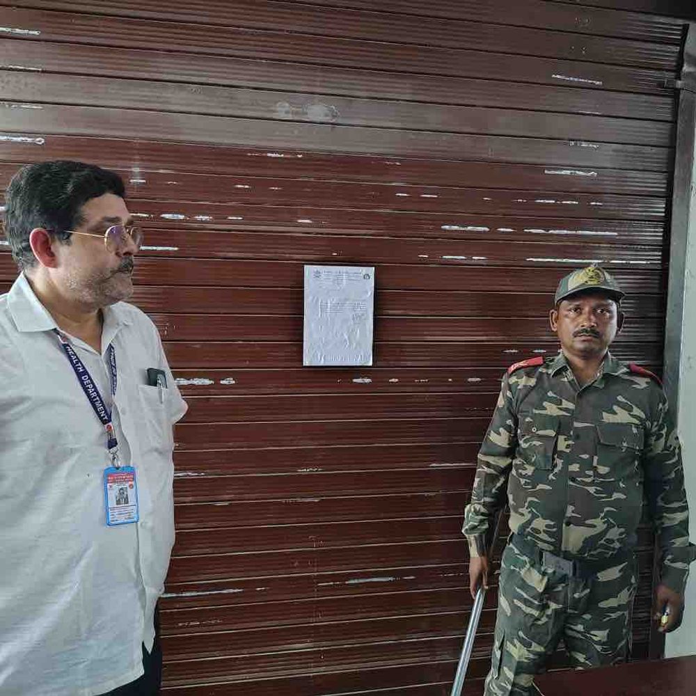 मोतिहारी में अवैध अल्ट्रासाउंड सेंटर सील:लाइसेंस खत्म, मृत डॉक्टर के नाम पर चल रहा था;छापेमारी टीम ने महिला को पकड़ा