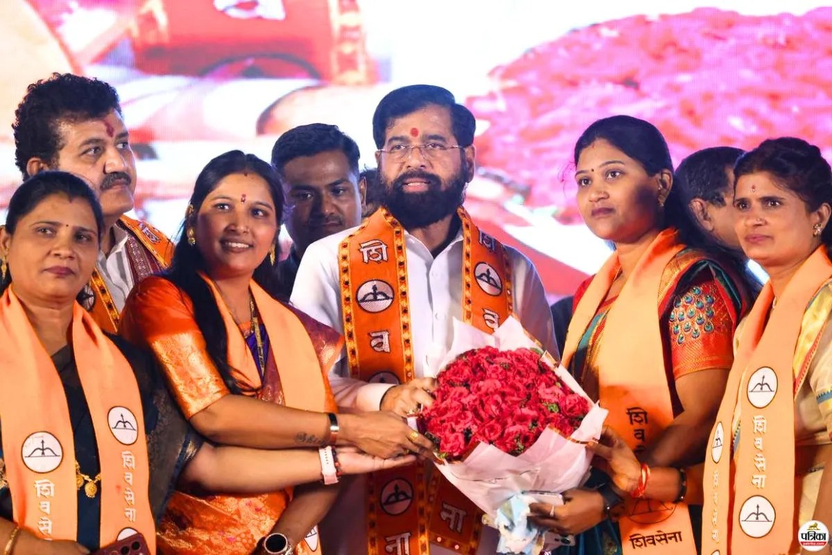 एकनाथ शिंदे ने मराठवाड़ा में हिला दी कांग्रेस की जमीन, एक साथ 25 हजार कार्यकर्ता शिवसेना में शामिल