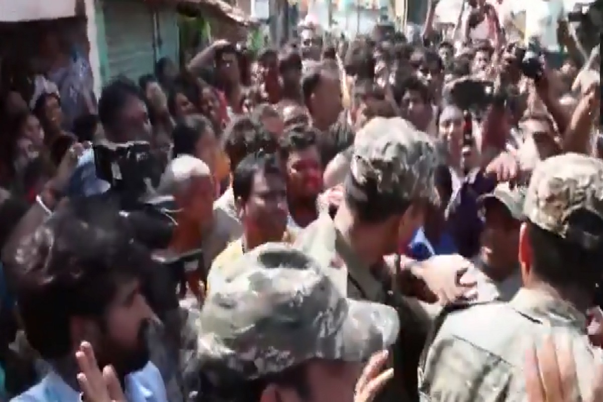 बंगाल में महिलाओं का आरोप, TMC के इस्राफील चौकीदार ने दी धमकी, ‘जीत पर घर जलेंगे, खून-खराबा होगा’