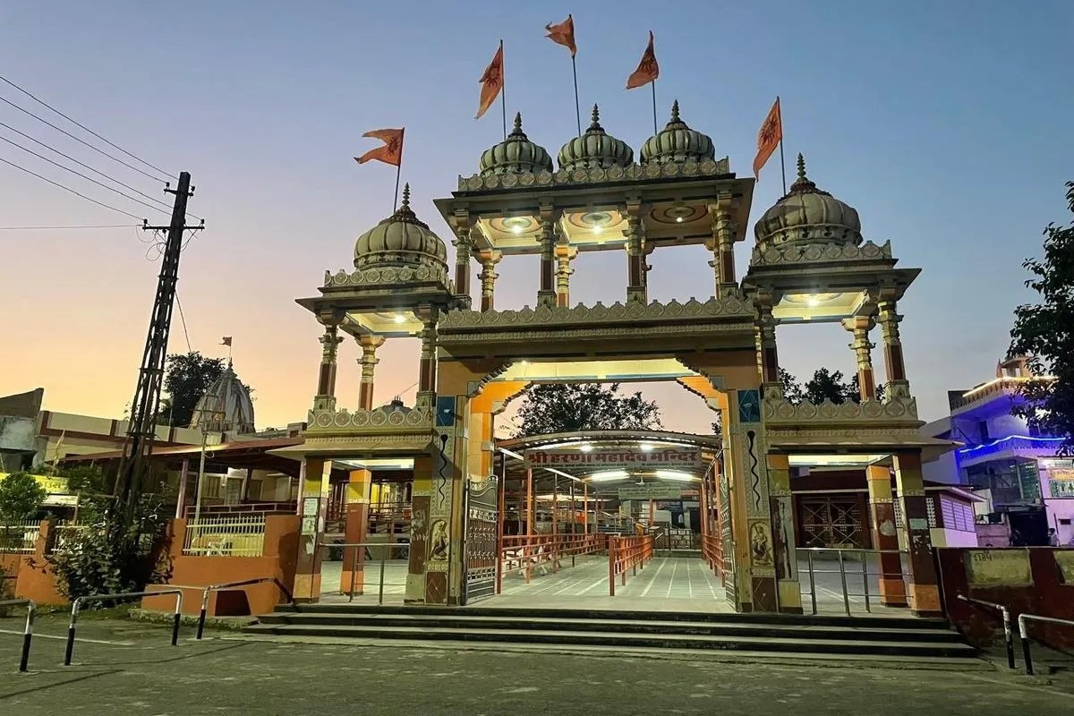 Bhilwara : शिवालयों में गूंजेगा हर-हर महादेव: सोमनाथ स्वाभिमान पर्व पर शिव मंदिरों में होंगे विशेष आयोजन