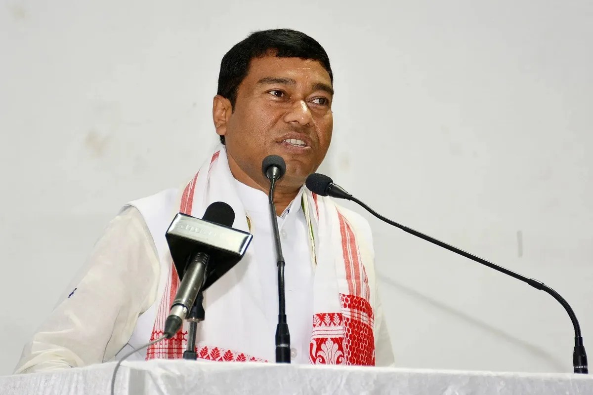 चाय बागान में मजदूरी करने गए छत्तीसगढ़ के रामेश्वर तेली असम में बने कैबिनेट मंत्री, CM के साथ ली शपथ
