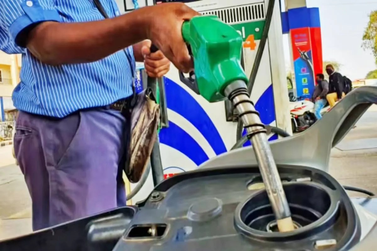 PSU Vs Private Petrol Pumps: सरकारी और प्राइवेट पेट्रोल पंपों पर पेट्रोल-डीजल की कीमतों में क्यों आता है अंतर?