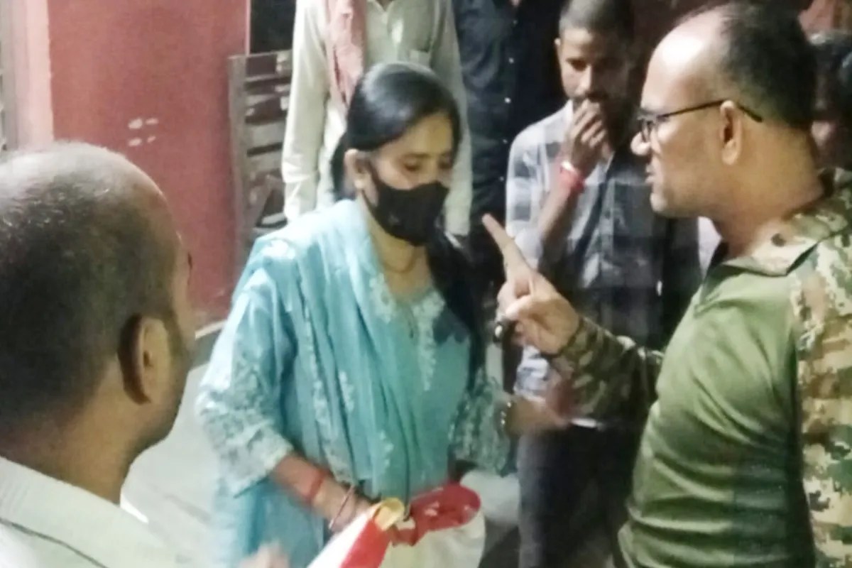 Kanpur News: ‘मैं नर्स हूं’ कहकर नवजात को उठाकर भागी महिला, मां के एक फोन से खुल गया पूरा राज
