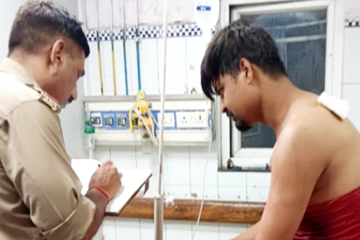 Kanpur News:बाइक टक्कर से शुरू हुआ विवाद, चाकू-हेलमेट के वार से पिता-पुत्र की दर्दनाक मौत,एक घायल