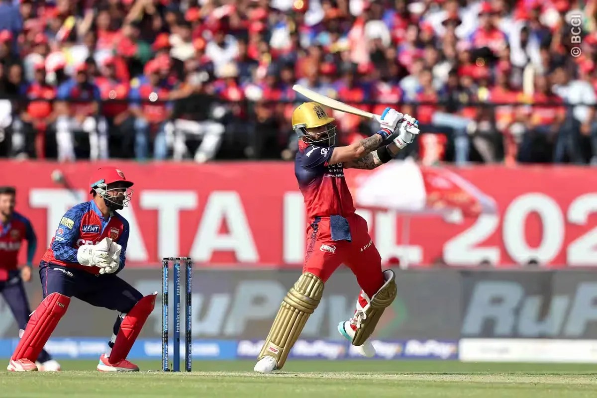 PBKS vs RCB: रॉयल चैलेंजर्स बेंगलुरुने पंजाब किंग्स को दिया 223 रनों का लक्ष्य, वेंकटेश अय्यर ने जड़ा तूफानी अर्धशतक