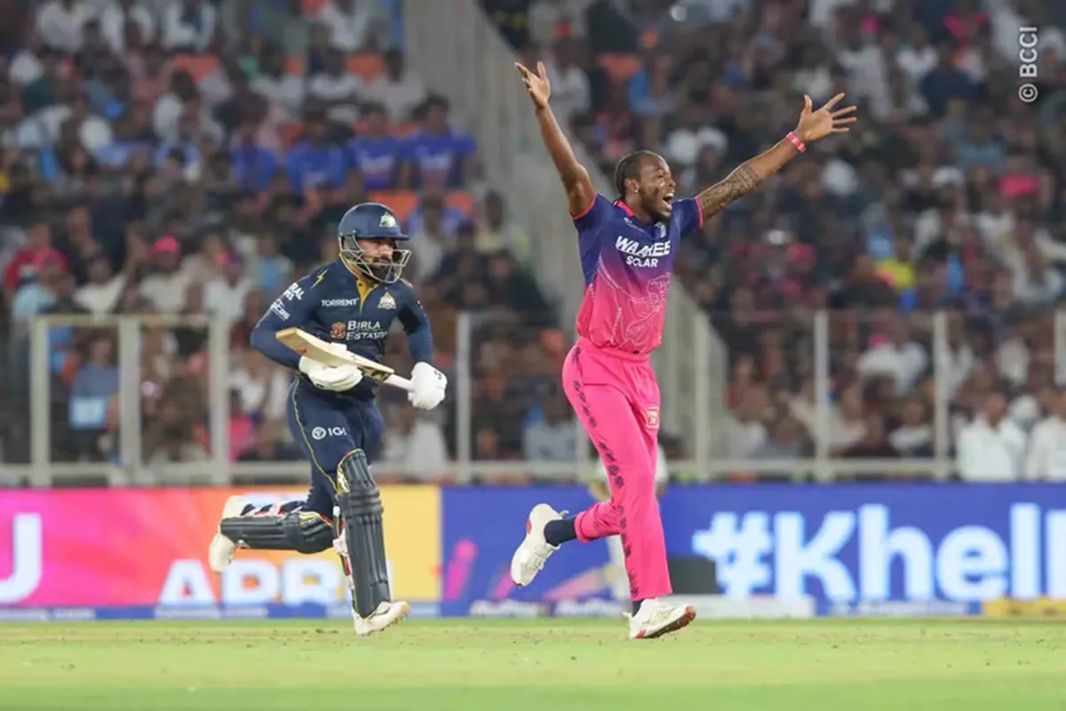 RR vs GT Pitch report: SMS स्टेडियम में हाई स्कोरिंग रहे हैं दोनों मुक़ाबले, राजस्थान रॉयल्स घर पर जीत को तरसा, पढ़ें जयपुर की पिच और मौसम का हाल