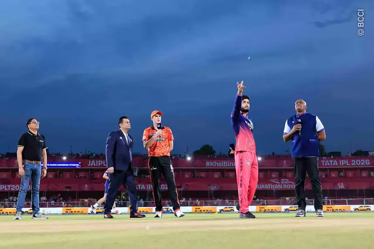 SRH vs RR: सनराइजर्स हैदराबाद ने टॉस जीतकर गेंदबाजी चुनी, दोनों टीमों ने किया बदलाव, देखें प्लेइंग 11