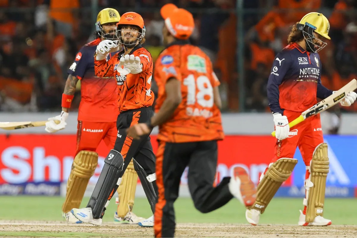 हैदराबाद की आंधी में उड़ी RCB, SRH ने 55 रनों से जीता आखिरी लीग मैच, ईशान किशन बने प्लेयर ऑफ द मैच
