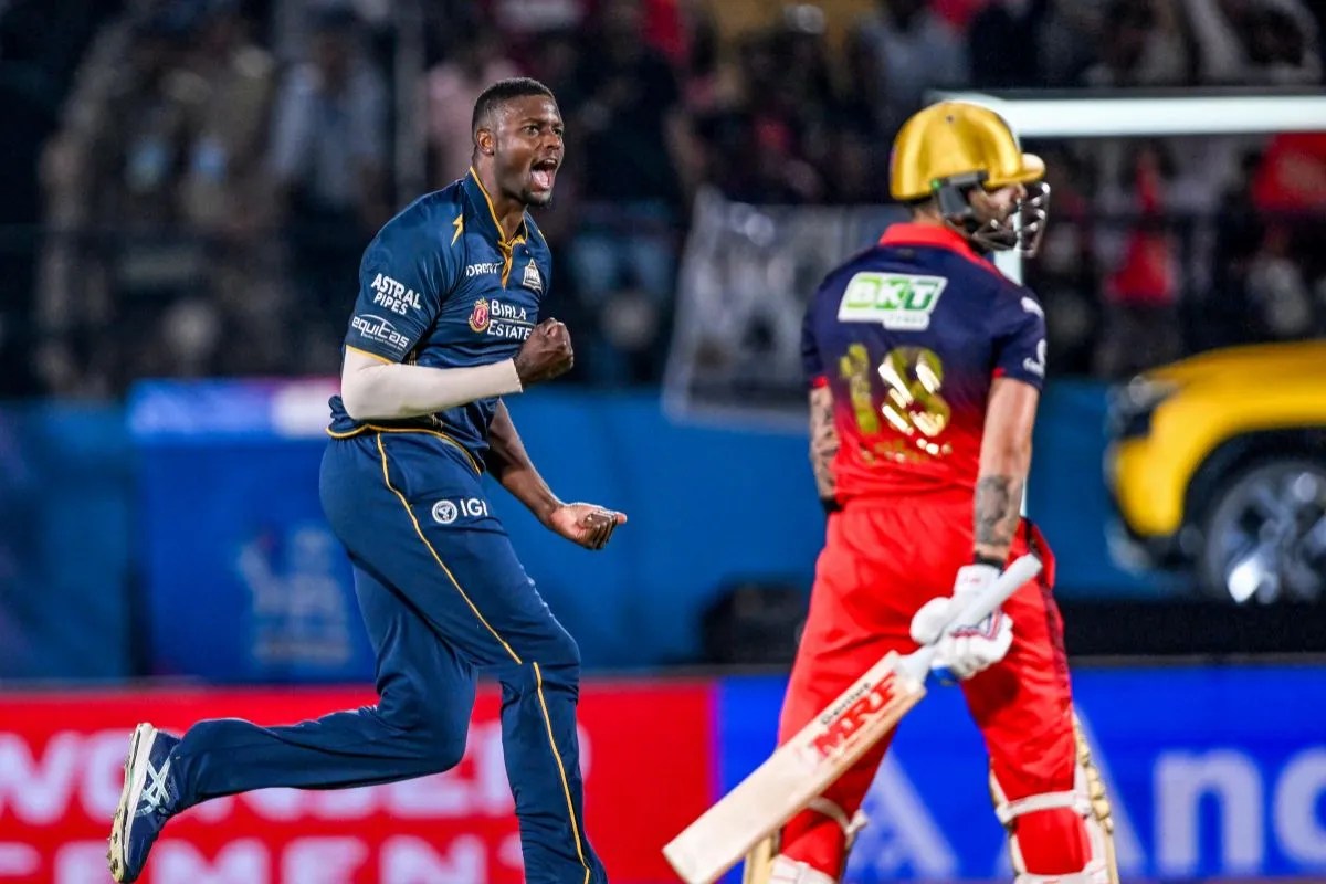 RCB vs GT Final: दूसरी बार चैम्पियन बनाने के इरादे से भिड़ेंगे बेंगलुरु और गुजरात, हेड टू हेड रिकॉर्ड में इस टीम का पलड़ा भारी