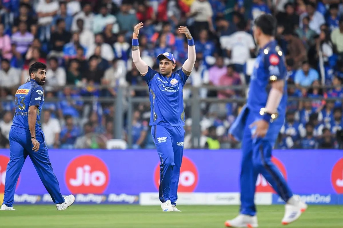 हार्दिक पंड्या को छोड़, मुंबई इंडियंस की टीम पहुंची रायपुर, RCB के खिलाफ सूर्यकुमार यादव होंगे कप्तान!