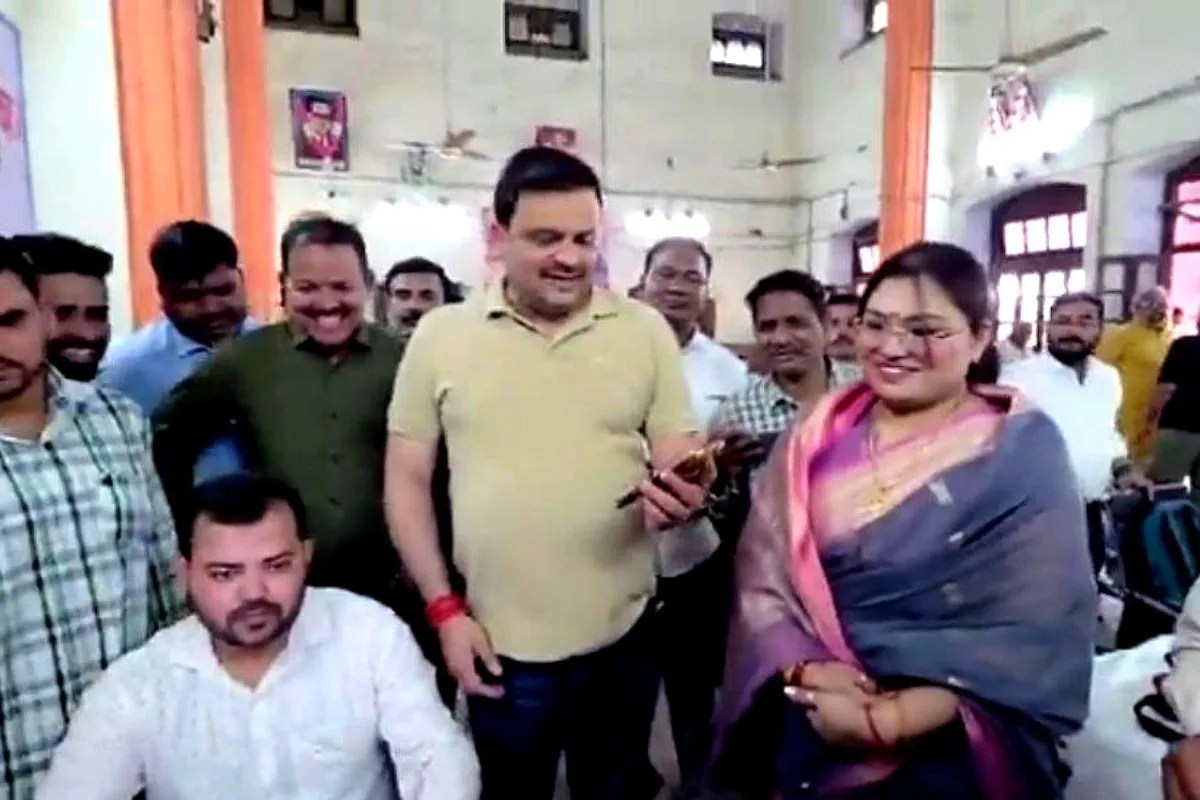 उन्नाव में नगर पालिका की डिजिटल सेवा से घटी लाइन, ऑनलाइन काम में तेजी, अव्यवस्था से जूझे लोग