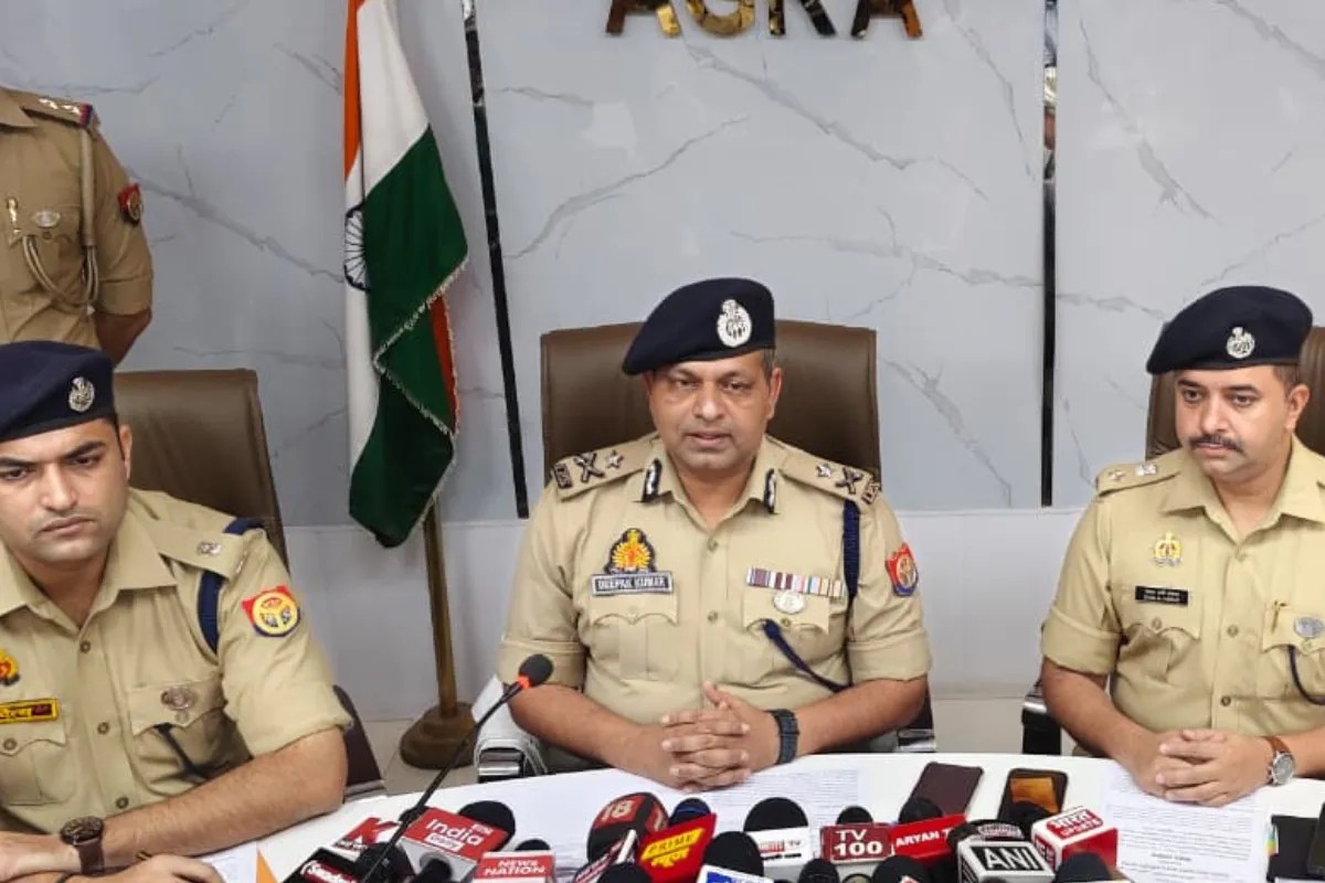 आगरा में अंतरराज्यीय धर्म परिवर्तन गिरोह का भंडाफोड़, दिल्ली-राजस्थान से 4 गिरफ्तार