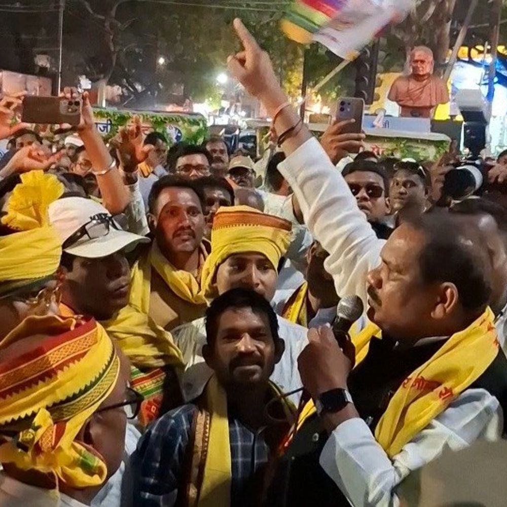 दुर्ग में गोंड समाज का प्रदर्शन, 3 घंटे जाम:देवालय में तालाबंदी के विरोध में कलेक्ट्रेट घेरा,17 जिलों के आदिवासी समाज के लोग हुए शामिल