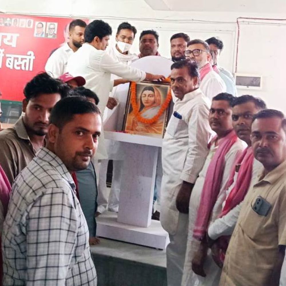 महारानी अहिल्याबाई होल्कर की जयंती मनाई:सपा कार्यकर्ताओं ने बूथ स्तर पर संगठन मजबूत करने का संदेश दिया
