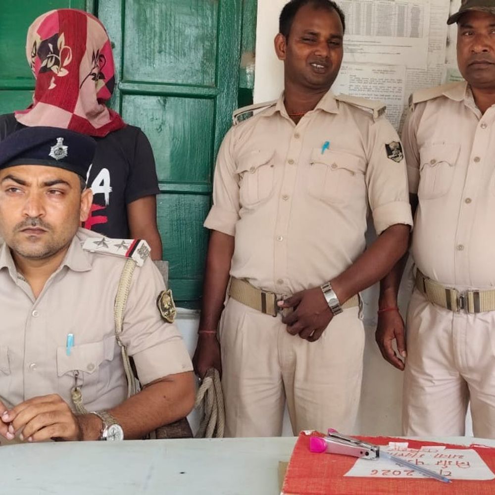 कटिहार में अवैध हथियार के साथ एक गिरफ्तार:2 देसी कट्टा, एक मैगजीन और 3 जिंदा कारतूस बरामद