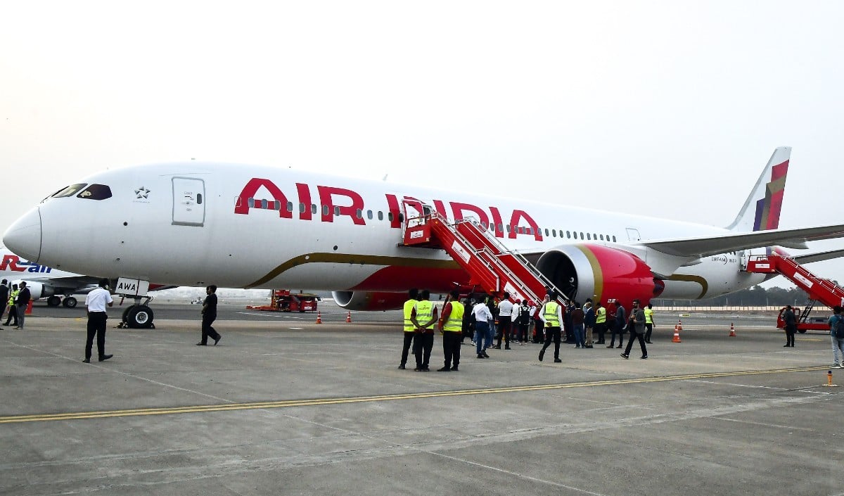 Air India पर दोहरी मार! महंगा Fuel और Pakistan का बंद एयरस्पेस, रोजाना 100 उड़ानें हुईं कम।