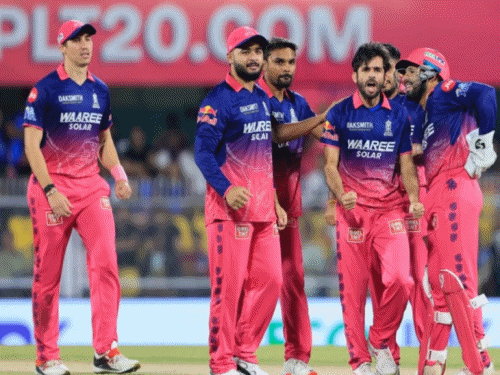 राजस्थान रॉयल्स ₹15,660 करोड़ में बिकी:मित्तल फैमिली ने पूनावाला के साथ मिलकर IPL की फ्रेंचाइजी खरीदी; मार्च में ₹15,289 करोड़ की बोली लगी थी