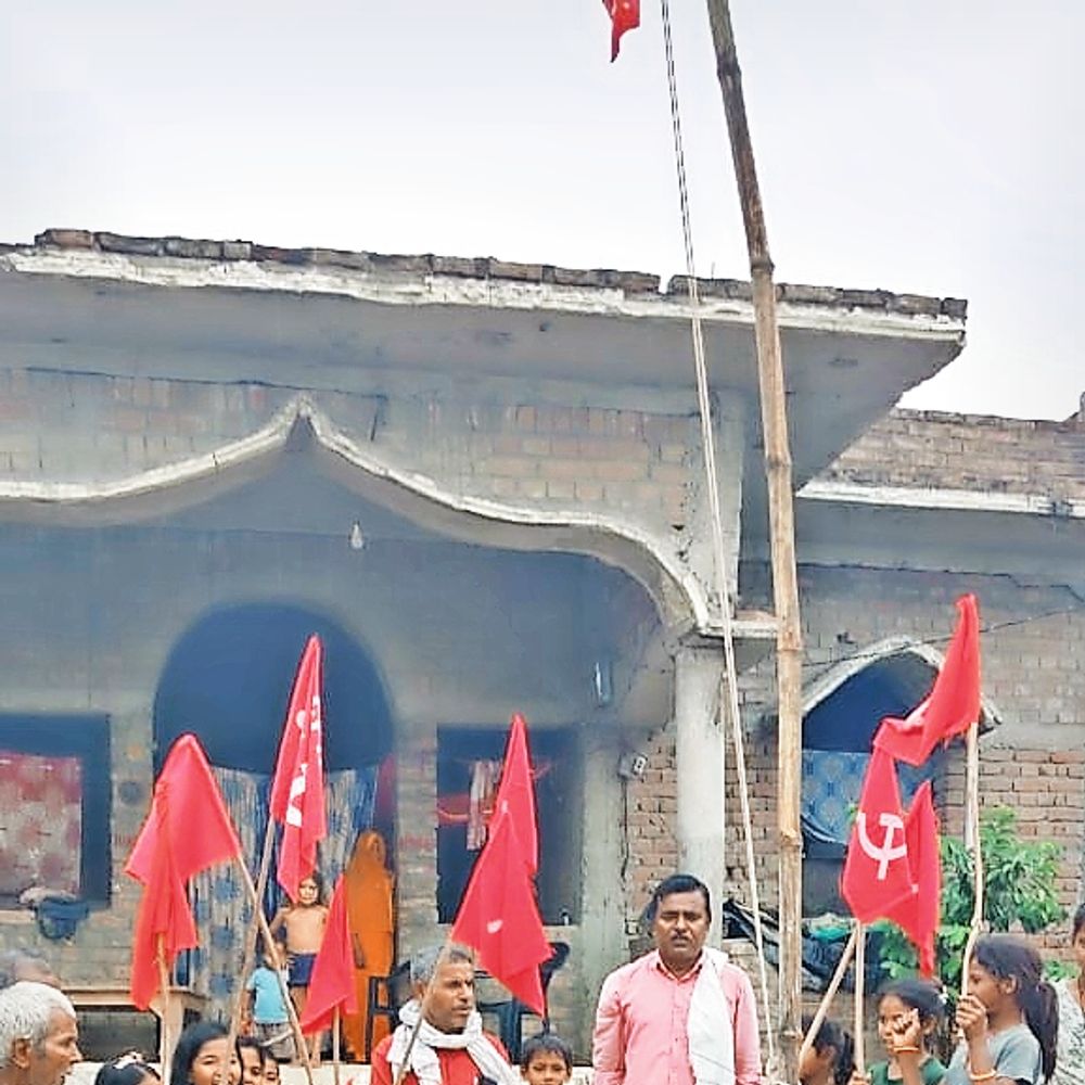 सीपीएम नेताओं ने मनाया मई दिवस