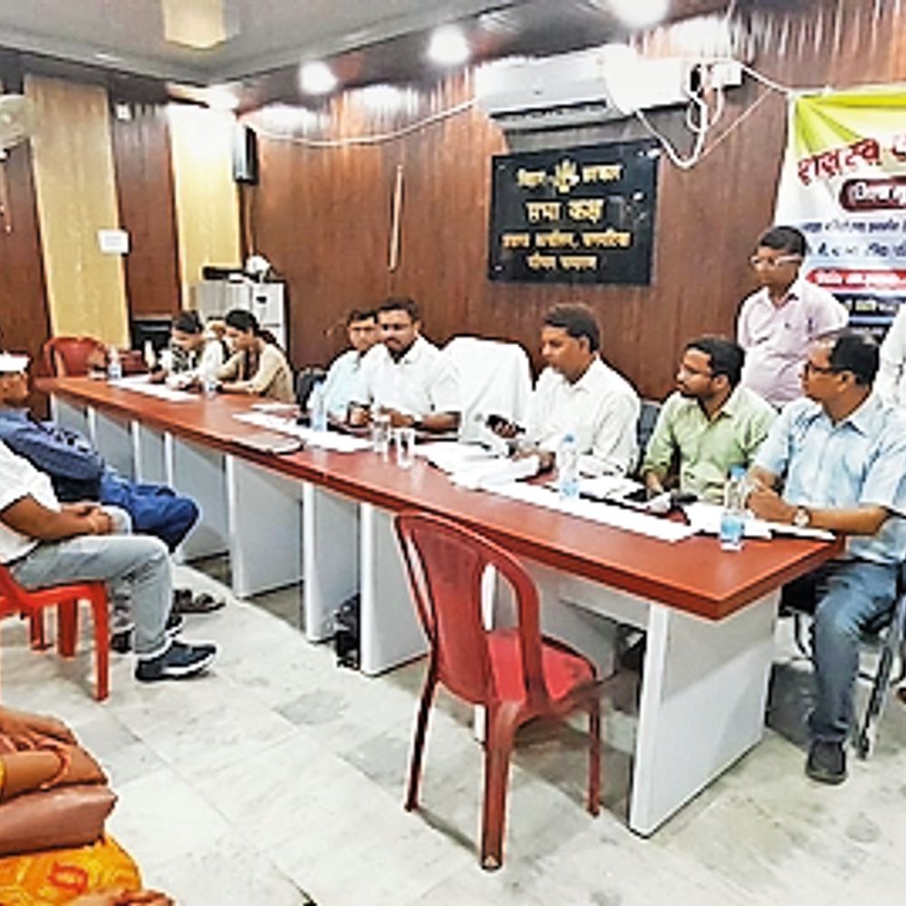 चनपटिया प्रखंड में आयोजित होने वाले सहयोग शिविर की तैयारी तेज, अधिकारियों को सख्त निर्देश