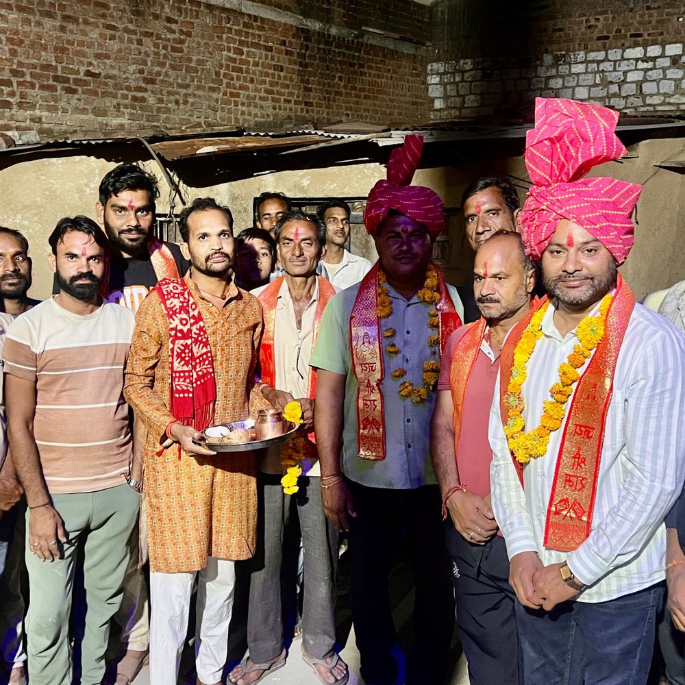 मंदिर में वाटर कूलर व बैंच लगवाई
