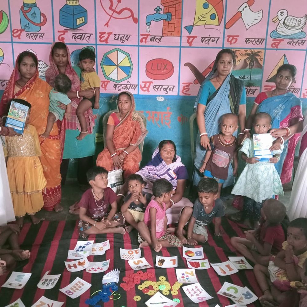 आंगनबाड़ी में लगा स्कूल तत्परता मेला, बच्चों ने सीखी गतिविधियां