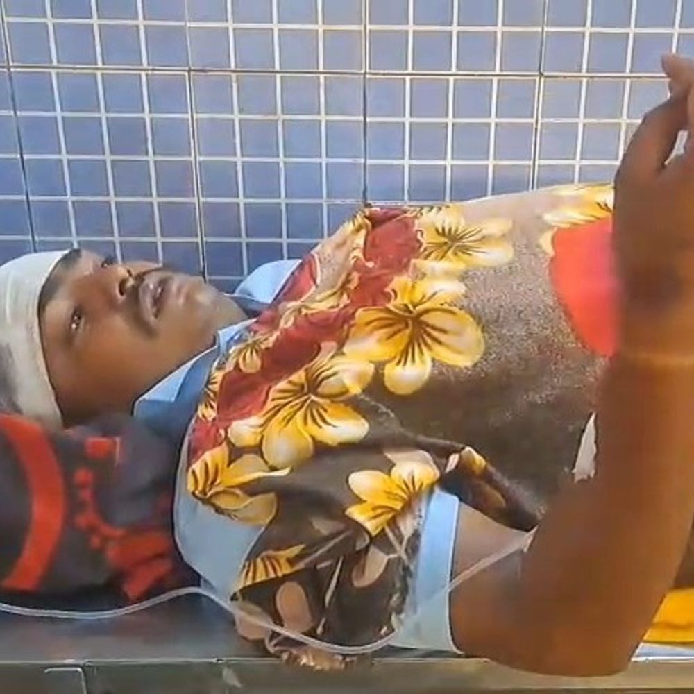 लखीसराय में मवेशी बेचकर लौट रहे युवक पर हमला:लोहे की रॉड से पीटकर 1.5 लाख लूटे, हालत गंभीर, जांच शुरू