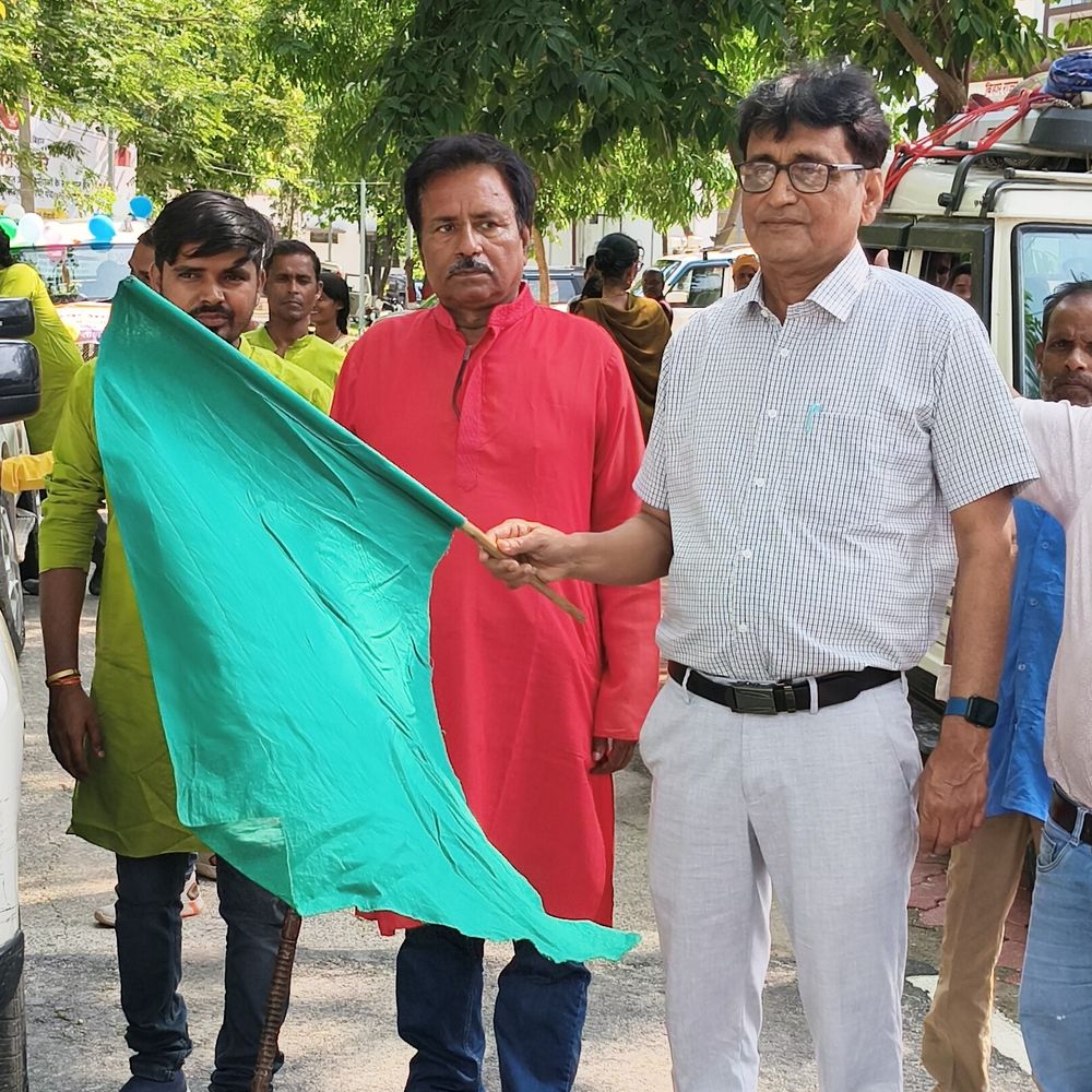 सीतामढ़ी में महिला सशक्तिकरण को लेकर जागरूकता रथ रवाना:15 दिनों तक चलेगा अभियान, नुक्कड़ नाटक से लोगों को करेंगे जागरूक, दहेज-बाल विवाह पर फोकस