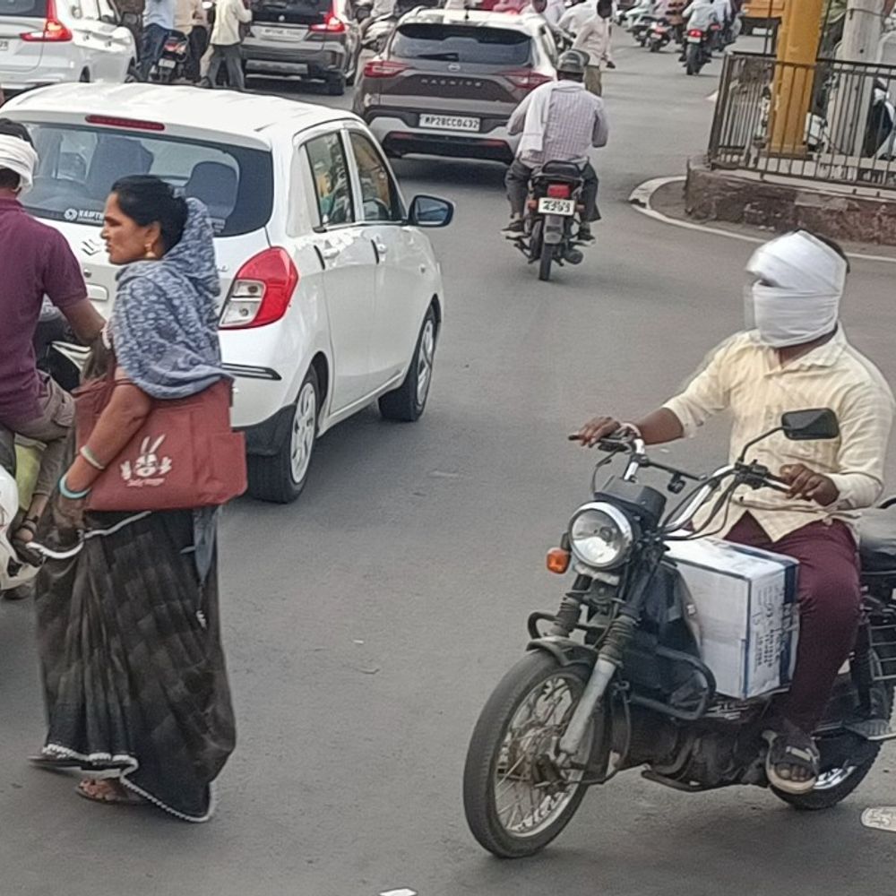 नौतपा के चौथे दिन 42.6 डिग्री तापमान:भीषण गर्मी से लोग हुए बेहाल, पूरे दिन सड़क और बाजार रहे सूने