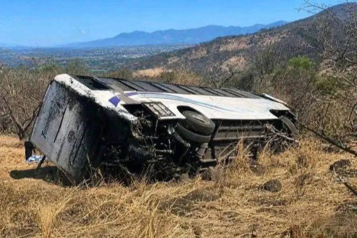 बस का हुआ भीषण एक्सीडेंट, मैक्सिको में 11 लोगों की मौत