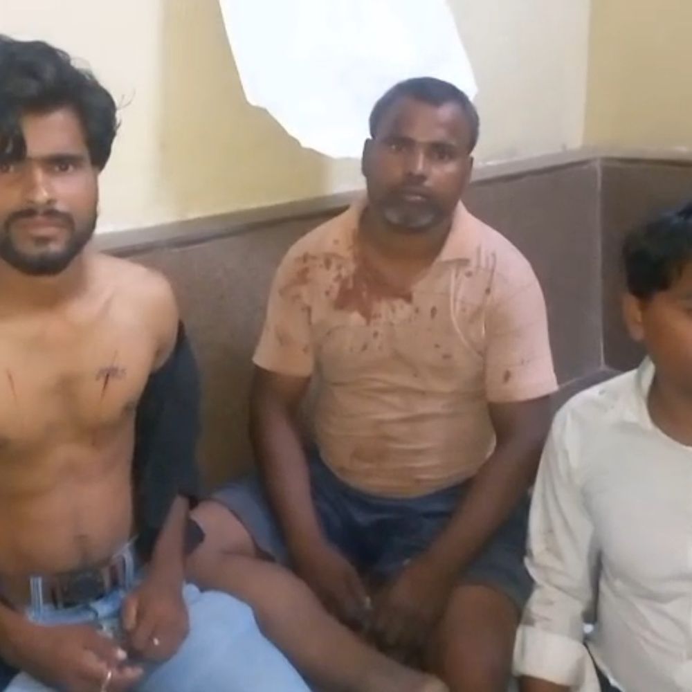 बौद्ध जयंती कार्यक्रम को लेकर दो पक्षों में हिंसक झड़प:फिरोजाबाद में लाठी-डंडों से हमला, तीन घायल; पुलिस ने शुरू की जांच