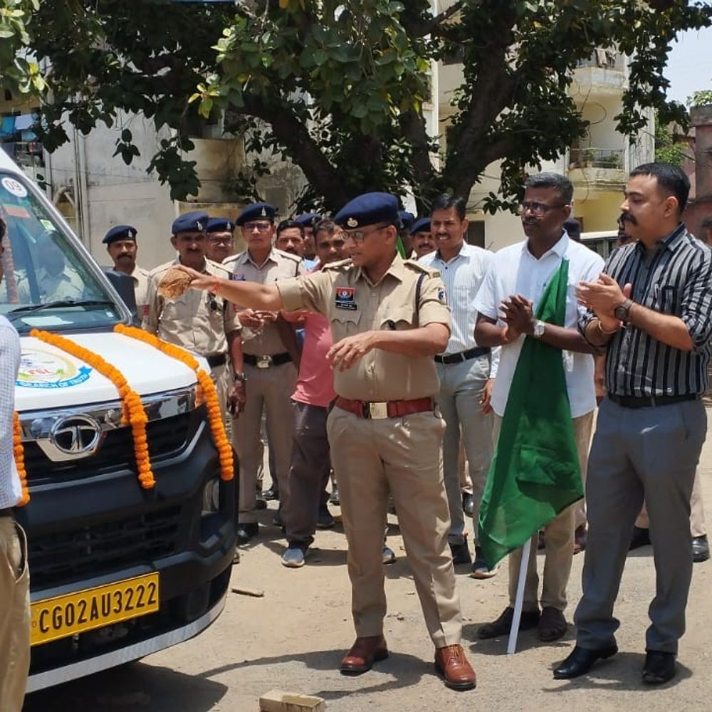 बलौदाबाजार पुलिस को मिली हाईटेक फॉरेंसिक वैन:घटनास्थल पर ही होगी प्रारंभिक जांच, सैंपलिंग और टेस्टिंग