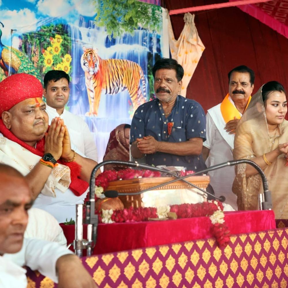फुटतालाब में पंडित नागर की भागवत कथा:बोले- कम खाएं लेकिन वाणी में मिठास रखें, यही सुखी जीवन का आधार