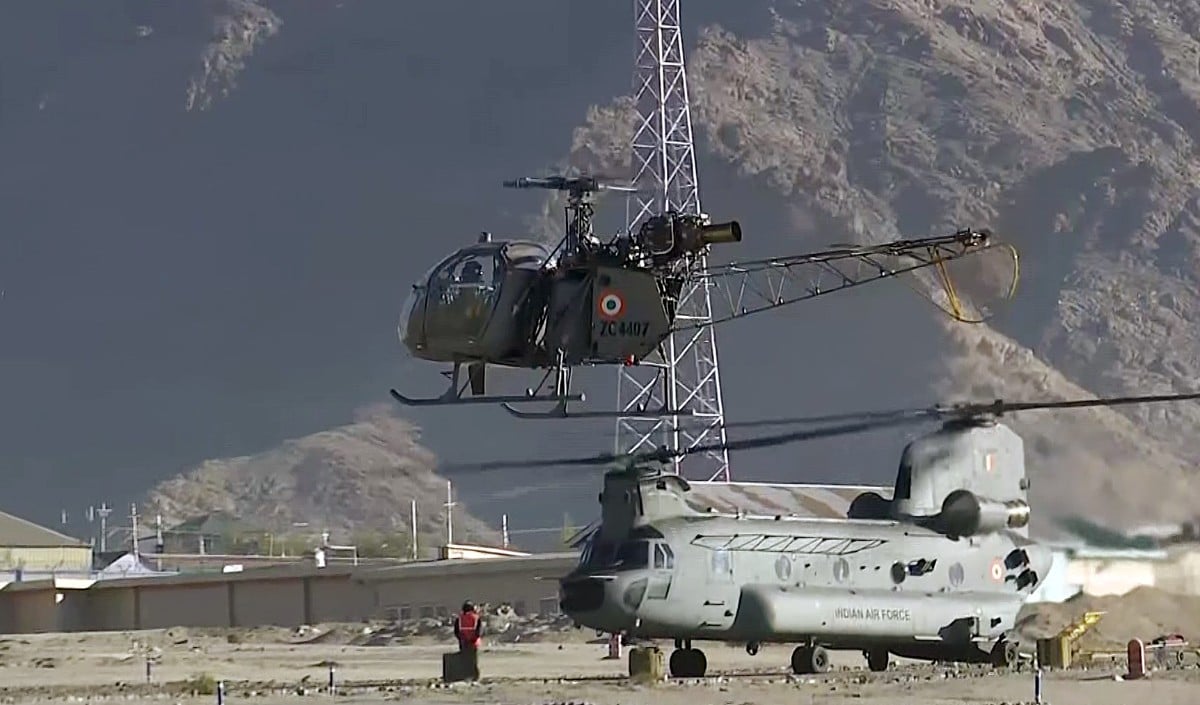 Army Cheetah Helicopter Crash In Leh | त्रिशूल डिवीजन के GOC समेत तीनों सैन्य अधिकारी बाल-बाल बचे, कोर्ट ऑफ इन्क्वायरी के आदेश