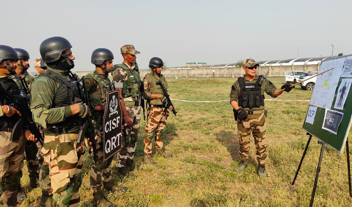 आतंकी हमले से निपटने की तैयारी, Delhi Airport पर CISF समेत कई Agencies का संयुक्त Mock Drill