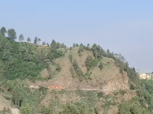 हिमाचल में आज भारी ओलावृष्टि का अलर्ट:अगले 48 घंटे बारिश के आसार, भीषण गर्मी से मिलेगी राहत, ऊना का पारा 44.3॰C पहुंचा