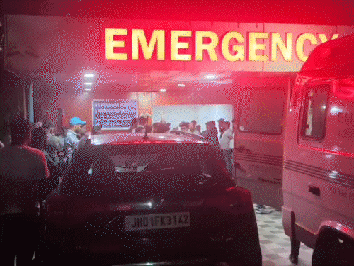 रामगढ़ के पारसोतिया में युवक को मारी गोली:घटनास्थल पर खून के छींटे और चप्पल बरामद किए गए, जांच में जुटी पुलिस