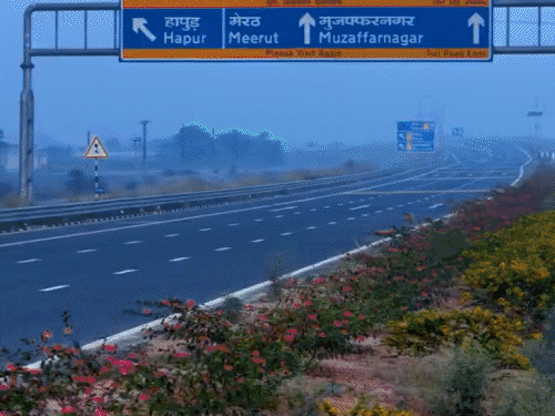 UP के एक्सप्रेसवे से दिल्ली-बिहार की राह आसान:गंगा-पूर्वांचल एक्सप्रेसवे चालू, शामली-गोरखपुर पर काम जारी, 12 घंटे में पूरा होगा सफर